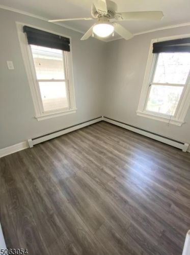 38 Long St, East Orange, NJ 07017-1208