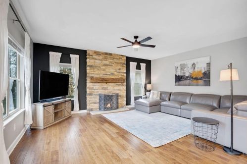 8310 Skelton Ct, Blacklick OH  43004-8750 exterior