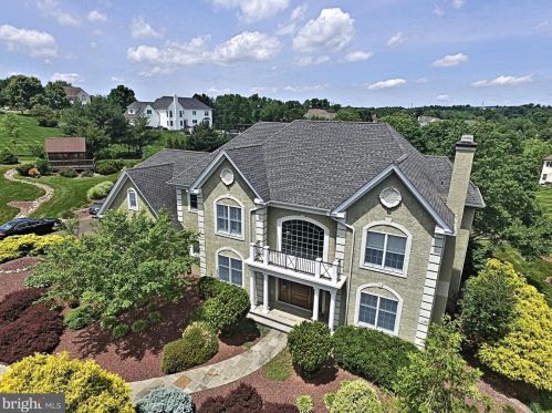 225 Twining Rd, Southampton, PA 18954-2017