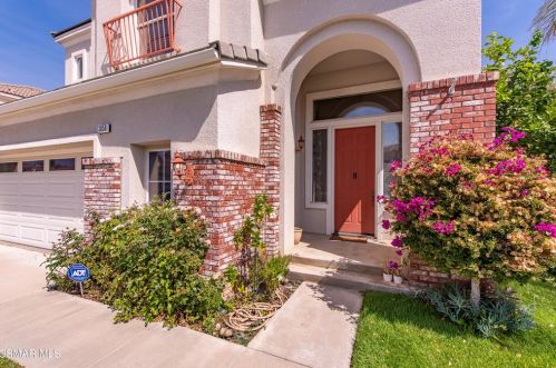 3056 Obsidian Ct, Simi Valley, CA 93063-2064