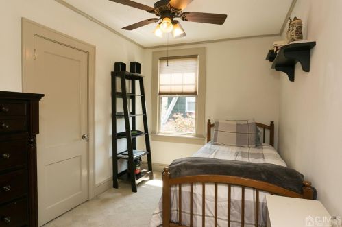 23 Bounty St, Metuchen NJ  08840-2501 exterior