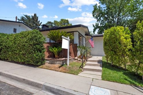 3653 El Caminito, Glendale CA 91214-1716 exterior