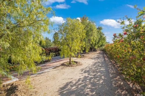 33150 Pauba, Temecula CA 92592-9209 exterior