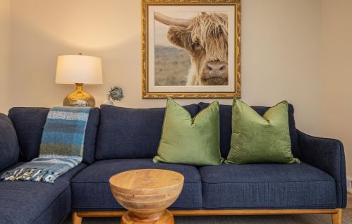 9062 Lake Dr, Milwaukee WI  53217-1974 exterior