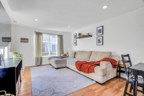 4200 Comet Cir, Union City CA 94587-4026 exterior