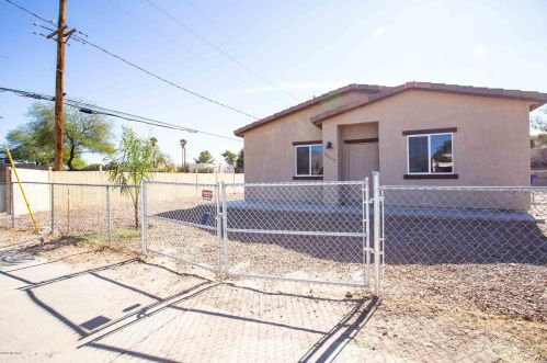 2867 Alvernon Way, Tucson, AZ 85712-1501