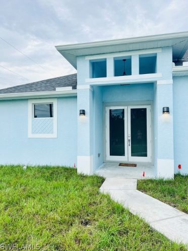 4001 19th St, Lehigh Acres, FL 33972-1407