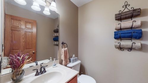 1922 Cherry St, Red Wing MN  55066-3557 exterior