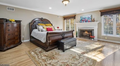 32 Ridge Rd, Parsippany NJ  07834-9629 exterior