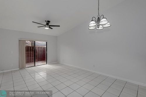 9260 18th St, Hollywood, FL 33024-3263