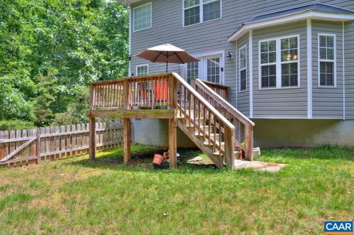 34 Marwood Dr, Bybee VA  22963-2814 exterior