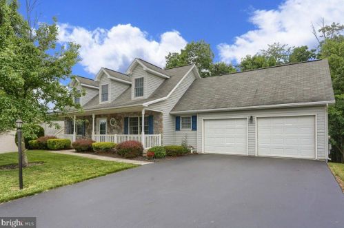 55 Scarlet Oak Dr, Etters, PA 17319-8601