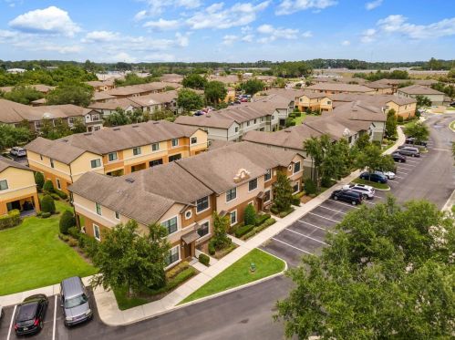 5241 Windsor Lake Cir, Sanford FL  32773-5736 exterior