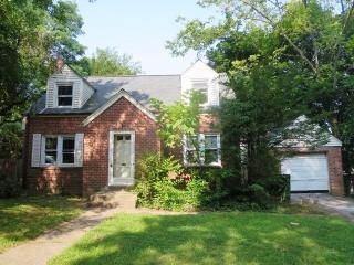 30 Homelands Ter, New Haven, CT 06517-3206