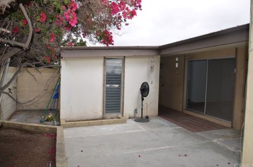 17 Merit Park Dr, Gardena CA  90247-3839 exterior