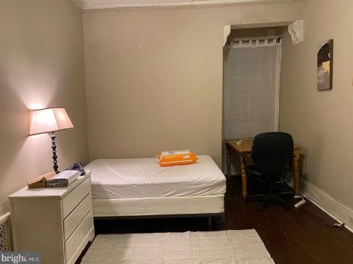 322 42 St, Philadelphia PA 19104-4062 exterior