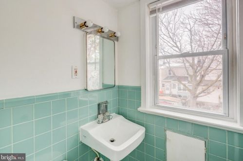 308 Monmouth St, Gloucester NJ  08030-1721 exterior