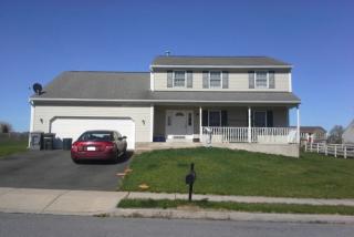 504 Meadowcrest Ln, Douglassville, PA 19518-9228