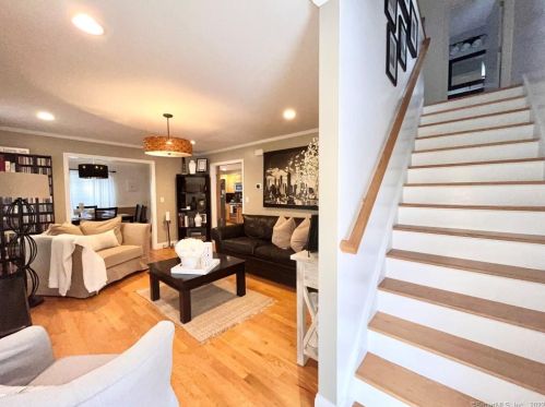 881 Howard Ave, Bridgeport CT 06605-1924 exterior