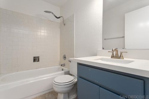 2707 Via Colima, Carlsbad CA  92010-1377 exterior