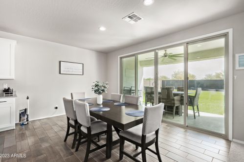 4009 79th Dr, Phoenix AZ  85043-3502 exterior