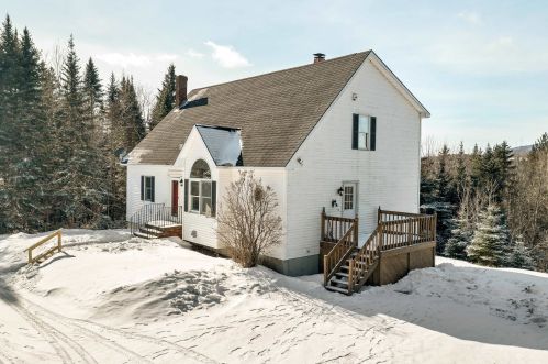 116 Fish Hatchery Rd, Columbia NH  03576-3210 exterior