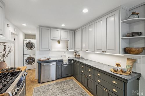 207 Madrone Ave, Larkspur CA  94939-2114 exterior