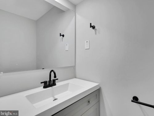 83 Hamilton Ln, Willingboro NJ  08046-1704 exterior