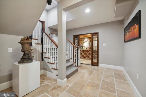 10 Devonshires Ct, Blue Bell PA  19422-2560 exterior