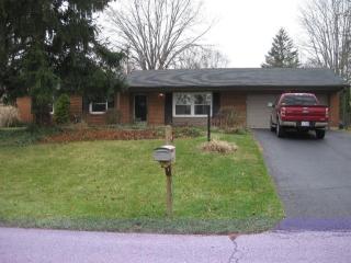 2351 Lakeview Dr, Bellbrook, OH 45305-1717