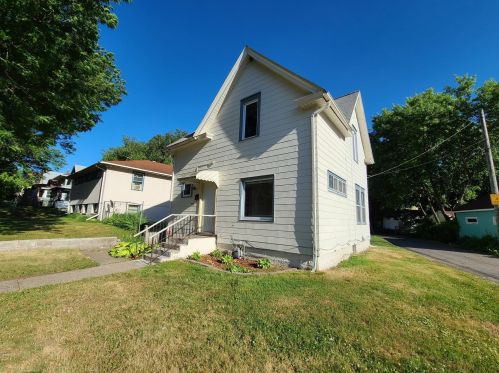 820 5th St, Saint Paul, MN 55106-5101