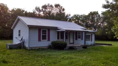 905 Elm St, Eagleville, TN 37060-4712