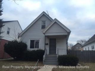 4612 39th St, Milwaukee WI  53209-5860 exterior
