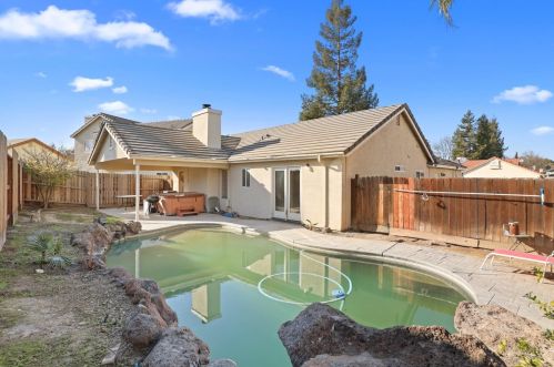 5204 Dolcetto Way, Salida CA  95368-9509 exterior