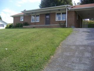 248 Green Acres Dr, Chilhowie, VA 24319-3631