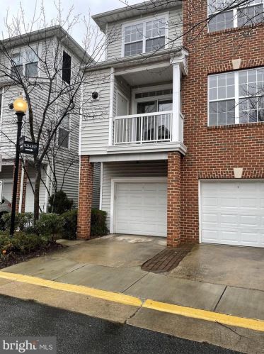 13121 Marcey Creek Rd, Herndon, VA 20171-4800