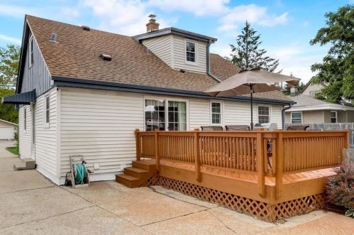 709 Westowne Ave, Waukesha WI  53188-2833 exterior