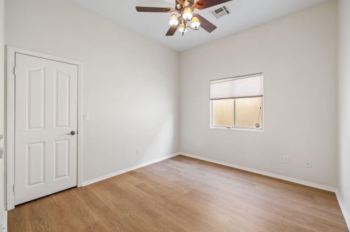 54450 Avenida Alvarado, La Quinta CA  92253-3690 exterior