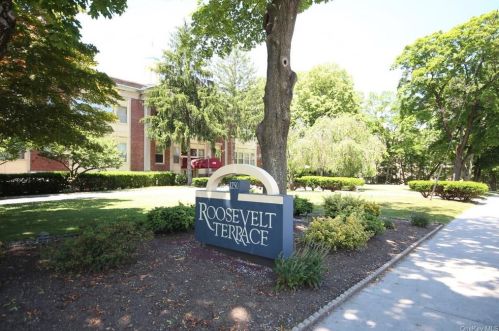 1250 North Ave, New Rochelle NY  10804-2617 exterior