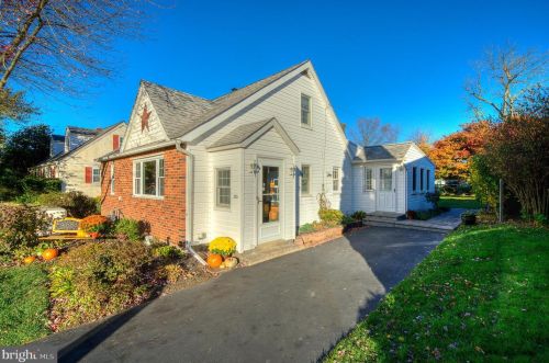 225 Overlook Rd, Prospectville, PA 19002-3515