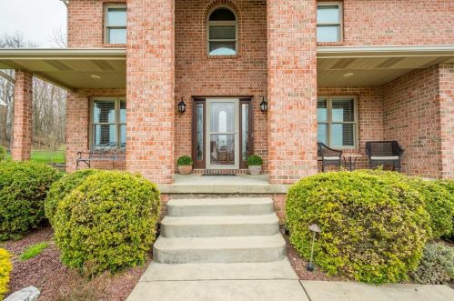 823 Ponderosa Dr, Imperial, PA 15126-1170