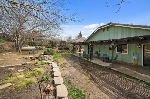 2105 Wood Duck Ln, Lake Nacimiento CA  93446-4223 exterior