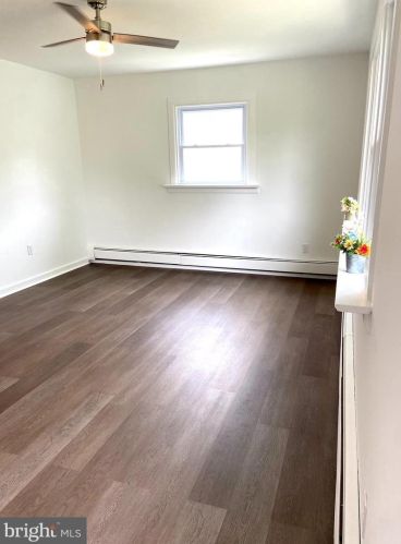 356 Chestnut St, Pottstown PA  19464-5686 exterior