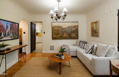 1765 Homewood Dr, Altadena CA  91001-2750 exterior