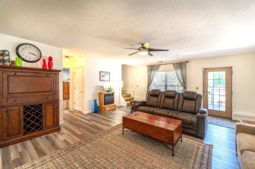 1440 Choctaw Dr, London OH  43140-8728 exterior