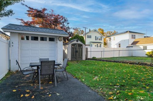 41 Ford Ave, Perth Amboy NJ  08863-1604 exterior