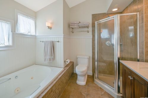 624 Tower Mews, Oakdale NY  11769-2449 exterior