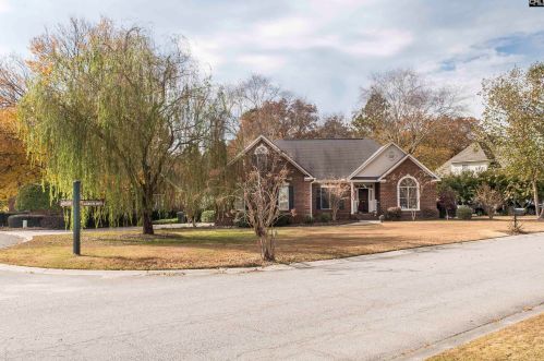 140 Clubhouse Dr, Cayce-West Columbia SC 29172-2584 exterior