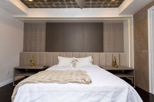 8035 Chilton Dr, Orlando FL 32836 exterior