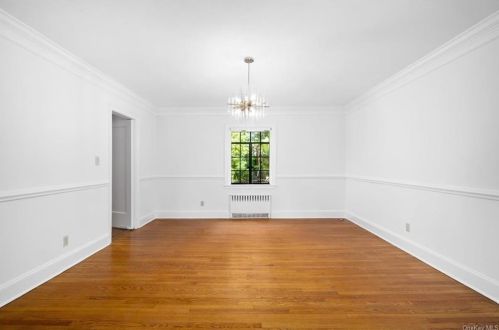 9 Rutland Rd, Scarsdale NY  10583-3508 exterior